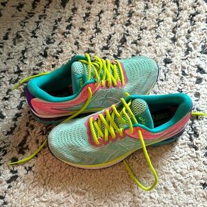 ASICS GT-2000 running shoe